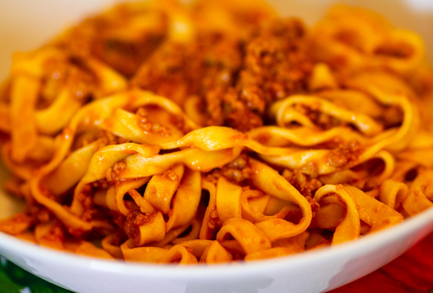 Le ricette di Italiqa: tagliatelle al ragù - Italiqa